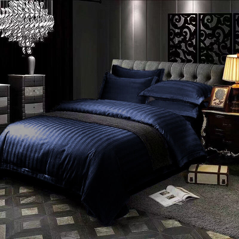 ชุดผ้าปูที่นอน 6 ฟุต 6 ชิ้น Charm สี Navy Blue ลายริ้ว